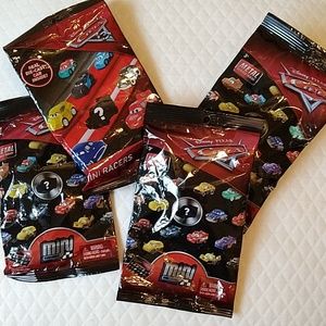 4 Diecast Disney Cars blindbags